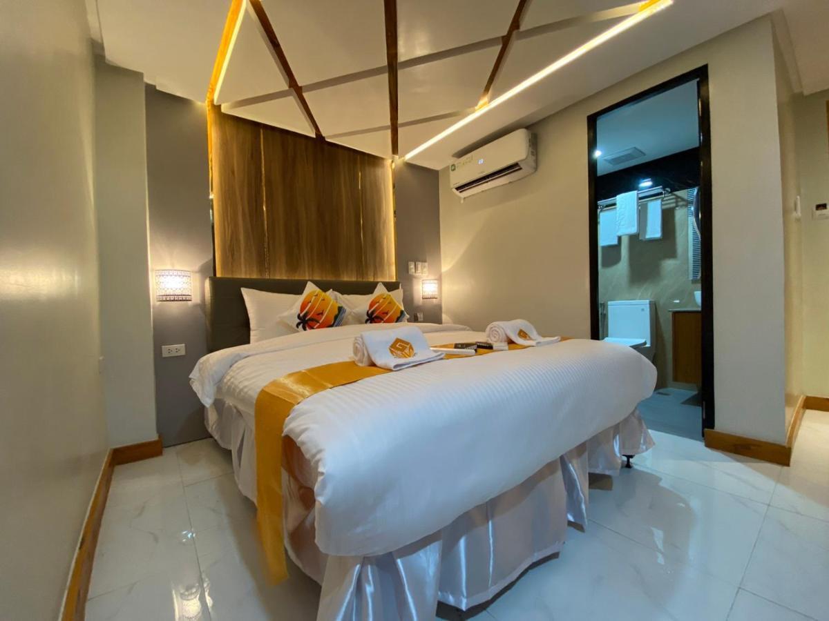 Ngn Gran Hotel Tuguegarao City Exterior photo